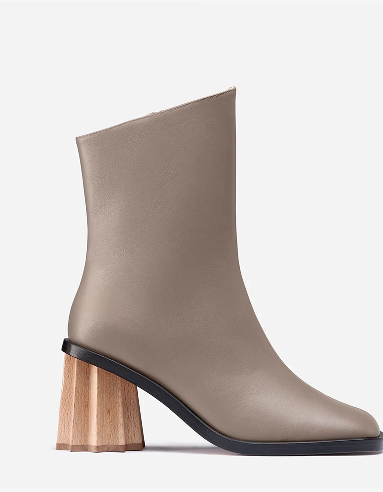 Pleated Heel BootBrown Large